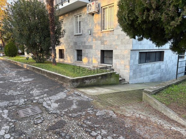 ufficio in vendita a Pioltello