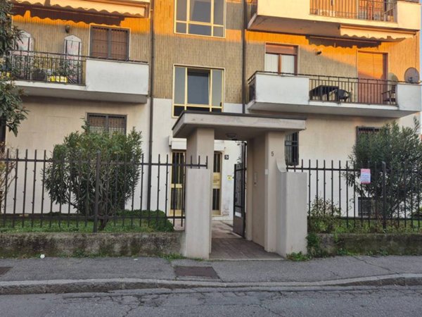 appartamento in vendita a Pioltello in zona Seggiano