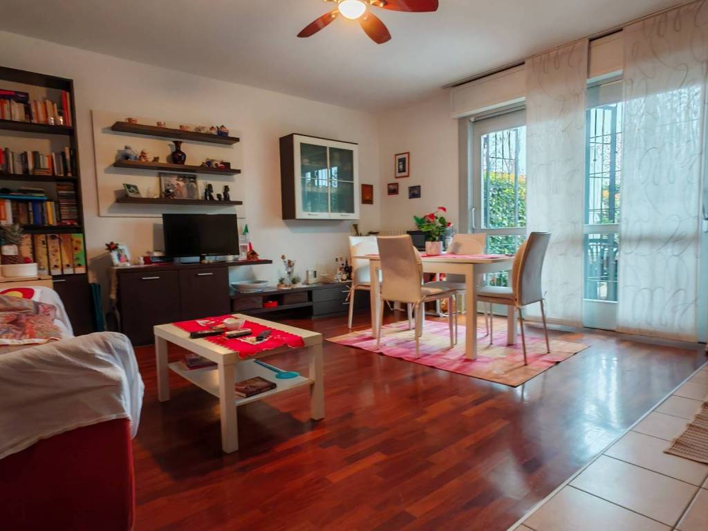 appartamento in vendita a Pioltello in zona Limito