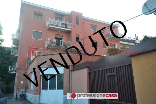 appartamento in vendita a Pioltello in zona Seggiano