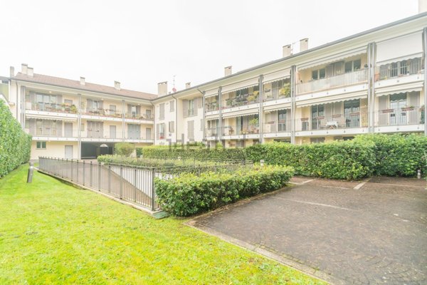 appartamento in vendita a Pioltello in zona Limito