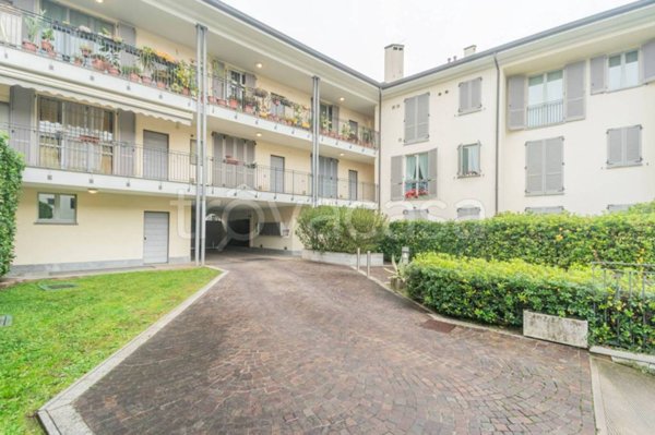 appartamento in vendita a Pioltello in zona Limito