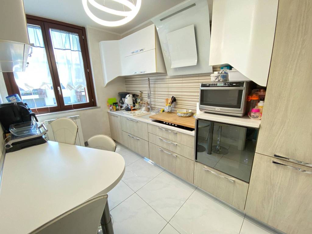 appartamento in vendita a Pioltello in zona Seggiano