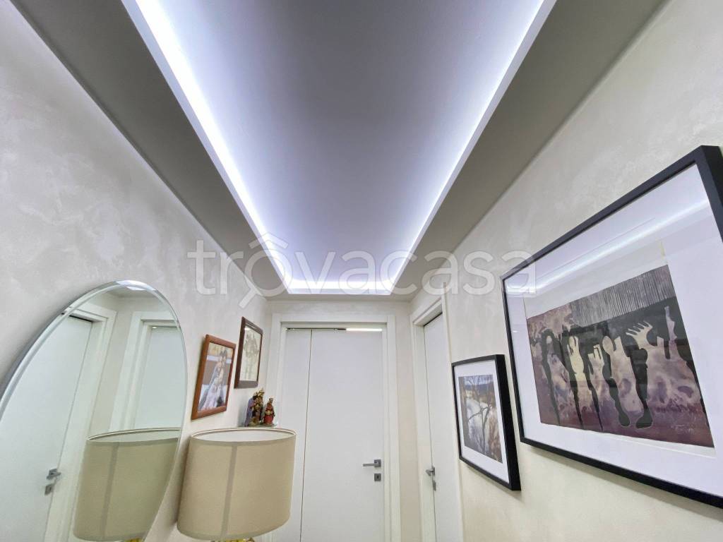 appartamento in vendita a Pioltello in zona Seggiano