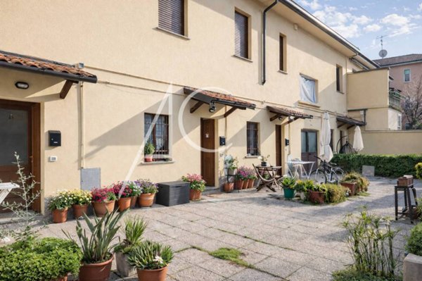 appartamento in vendita a Pioltello in zona Seggiano