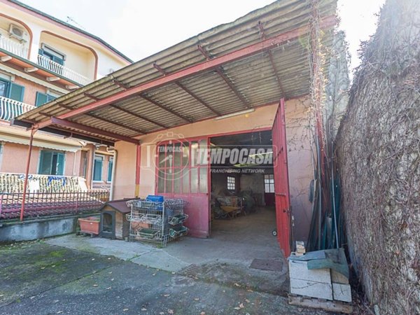 locale commerciale in vendita a Pioltello