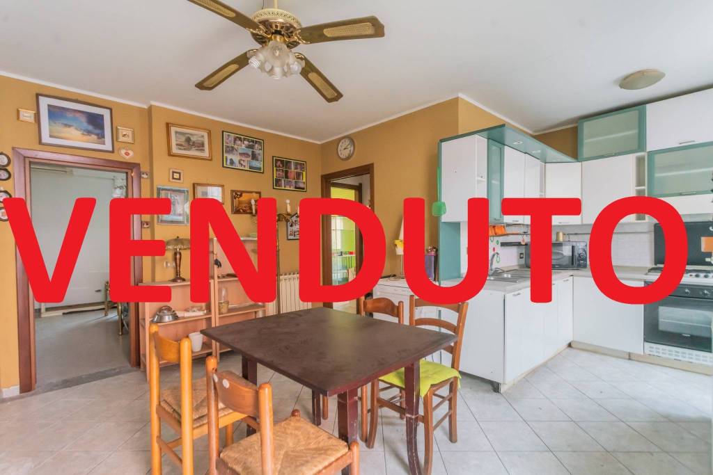 appartamento in vendita a Pioltello in zona Seggiano