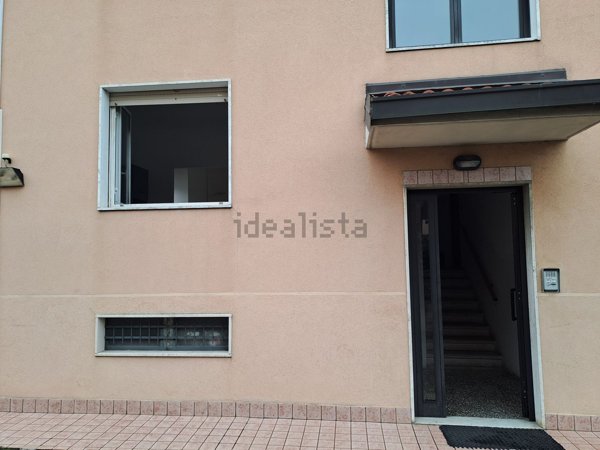appartamento in vendita a Pioltello in zona Seggiano