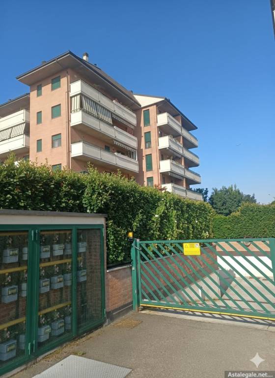 appartamento in vendita a Pioltello in zona Seggiano