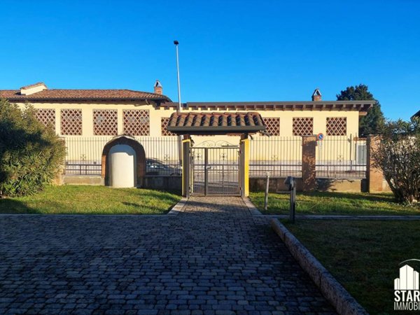 appartamento in vendita a Pioltello in zona Rugacesio