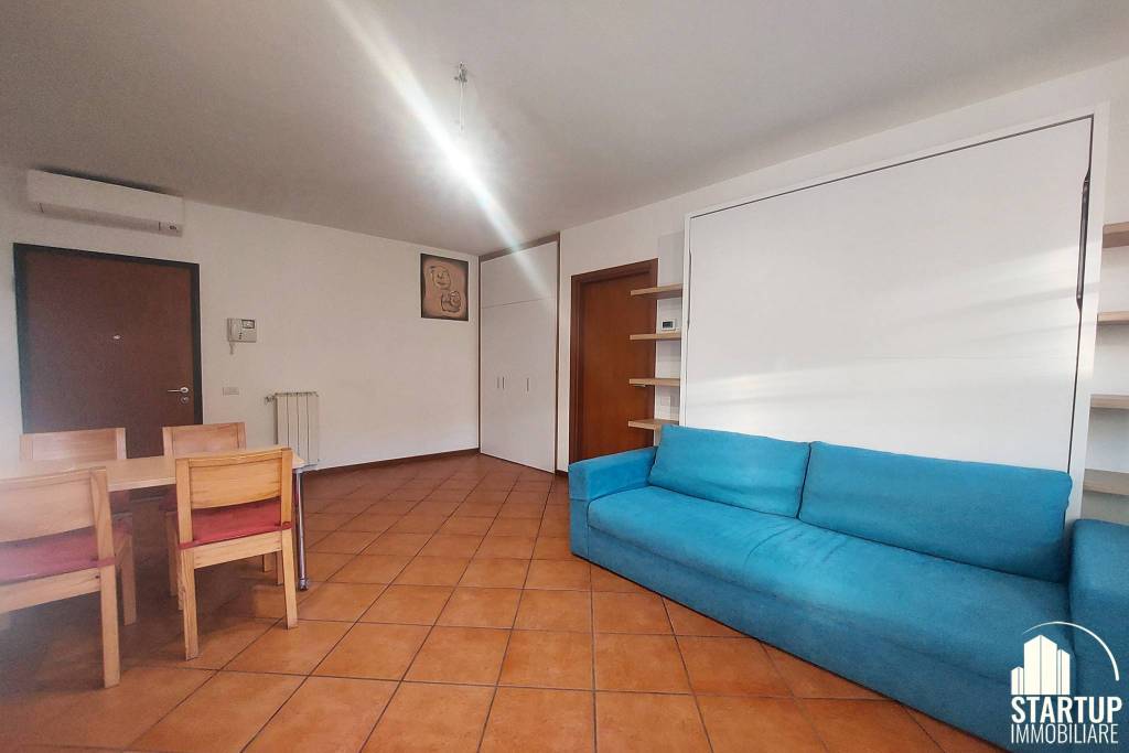 appartamento in vendita a Pioltello in zona Rugacesio