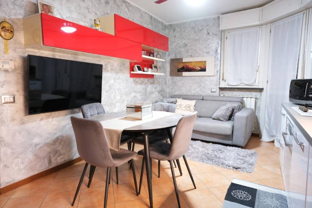 appartamento in vendita a Pioltello in zona Seggiano