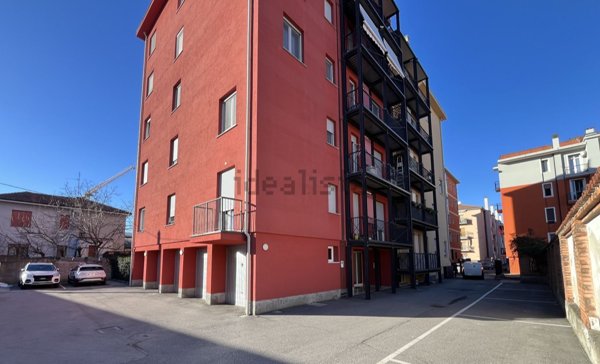 appartamento in vendita a Pioltello in zona Seggiano