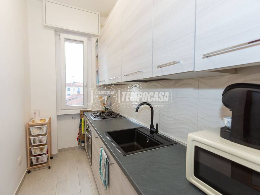 appartamento in vendita a Pioltello in zona Seggiano