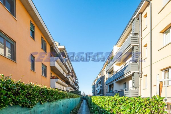 appartamento in vendita a Pioltello in zona Rugacesio