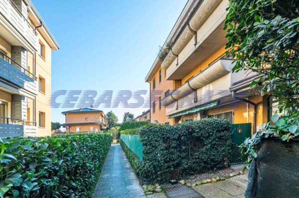 appartamento in vendita a Pioltello in zona Rugacesio