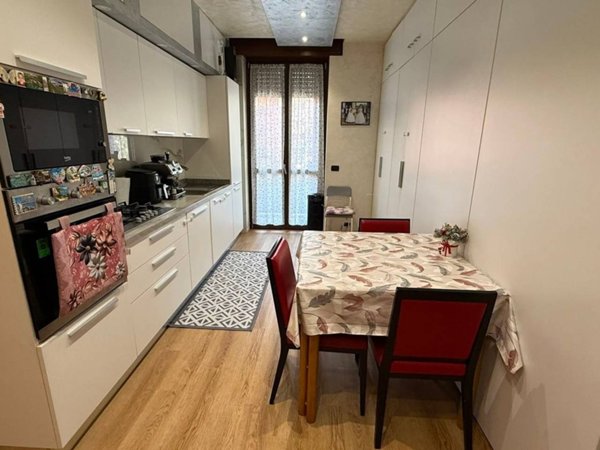 appartamento in vendita a Pioltello in zona Seggiano