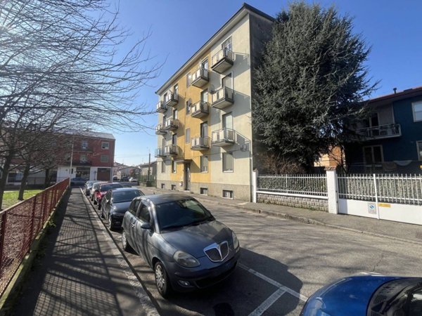 appartamento in vendita a Pioltello in zona Seggiano