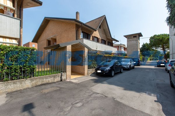 appartamento in vendita a Pioltello in zona Limito