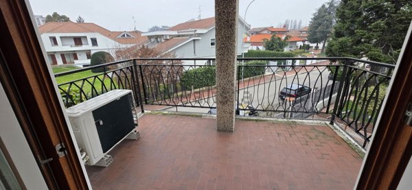 appartamento in vendita a Pioltello in zona Seggiano