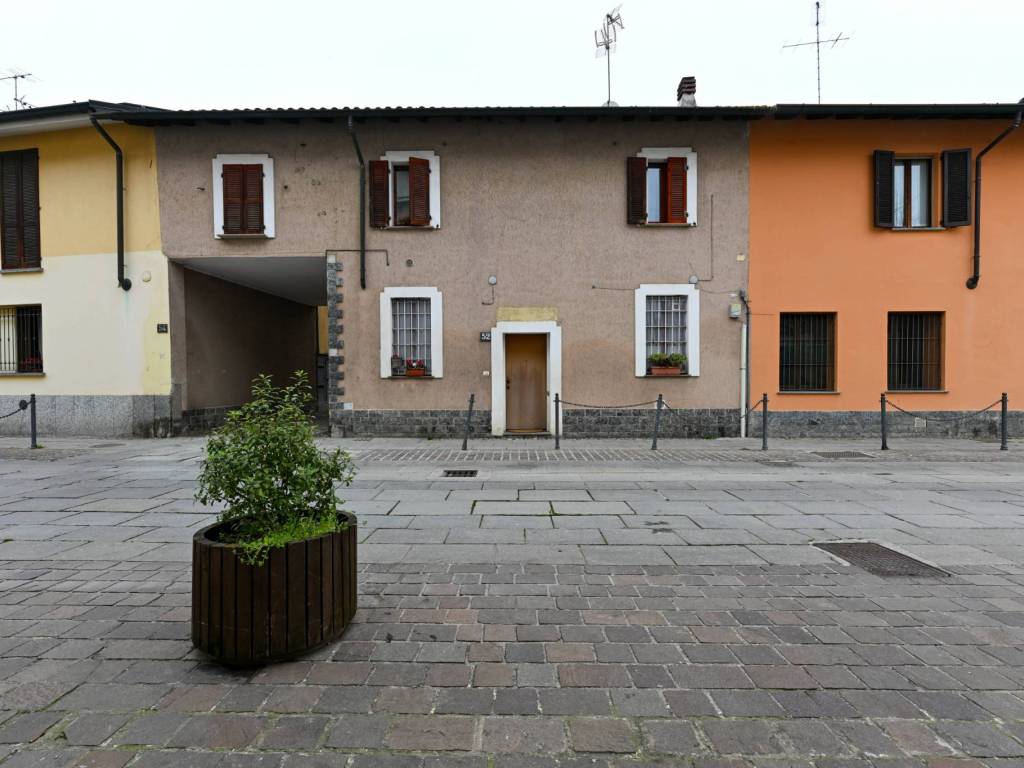 appartamento in vendita a Pioltello in zona Limito