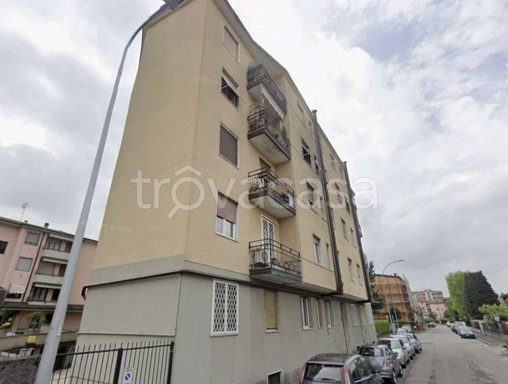 appartamento in vendita a Pioltello in zona Seggiano