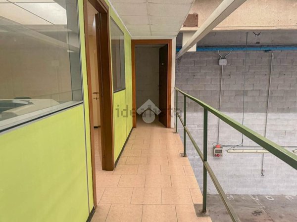 locale commerciale in vendita a Pioltello