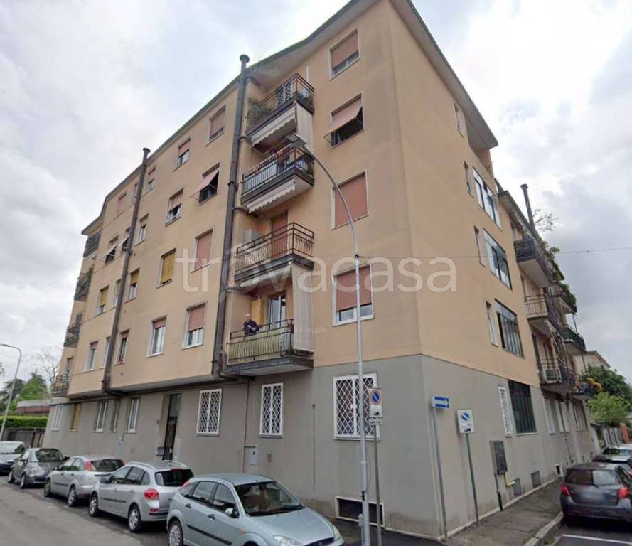 appartamento in vendita a Pioltello in zona Seggiano