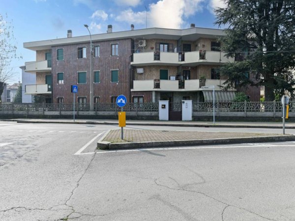 appartamento in vendita a Pioltello in zona Seggiano