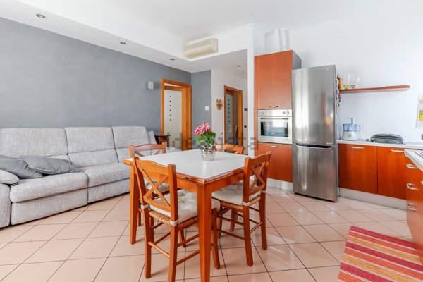 appartamento in vendita a Pioltello in zona Seggiano