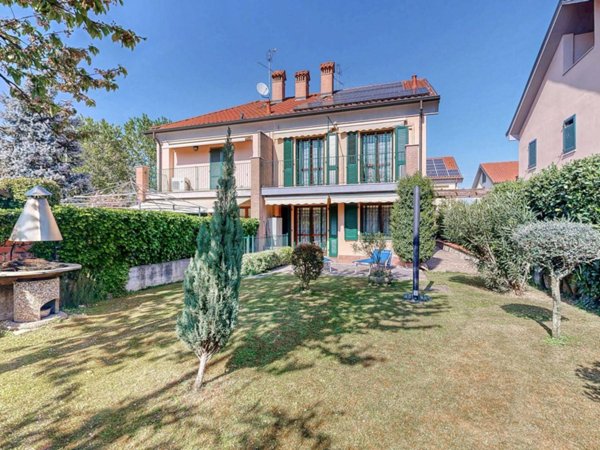 casa indipendente in vendita a Pioltello