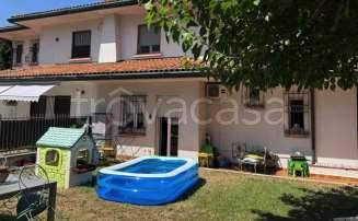 casa indipendente in vendita a Pioltello in zona Seggiano