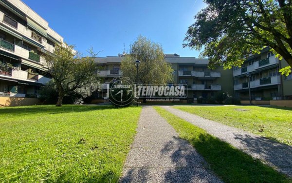 appartamento in vendita a Pioltello in zona Seggiano