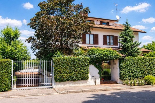 casa indipendente in vendita a Pioltello in zona Seggiano