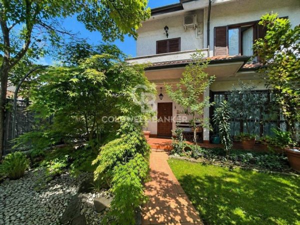 casa indipendente in vendita a Pioltello in zona Seggiano