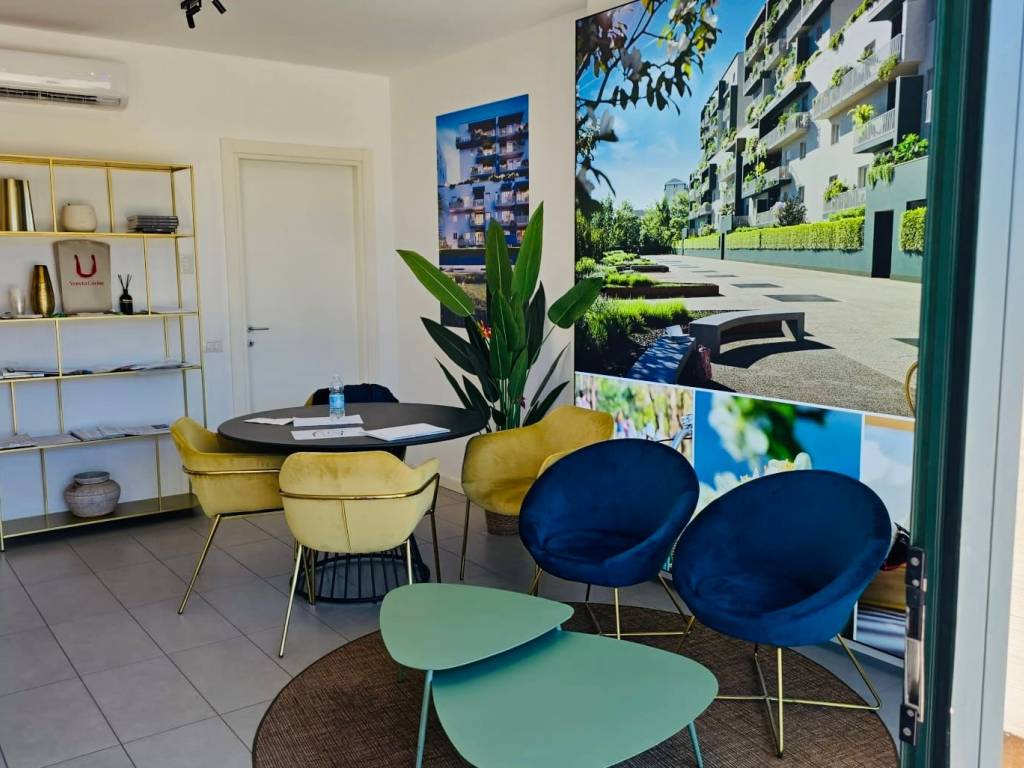 negozio in vendita a Pioltello