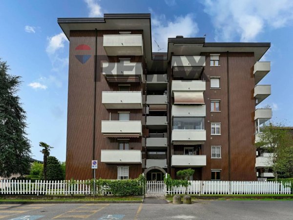 appartamento in vendita a Pioltello in zona Limito