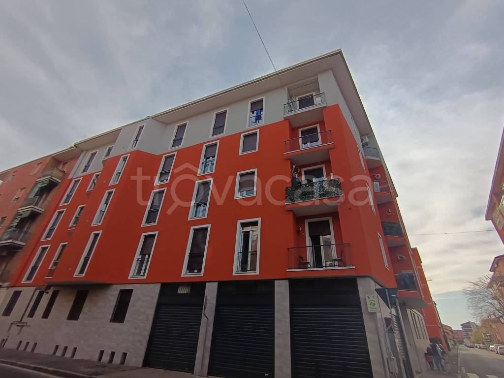 appartamento in vendita a Pioltello in zona Seggiano