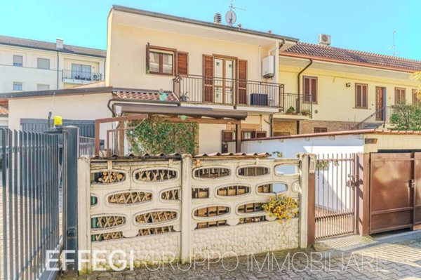 casa indipendente in vendita a Pioltello in zona Limito