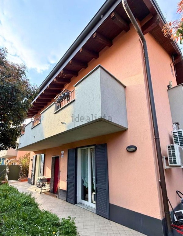 casa indipendente in vendita a Pioltello