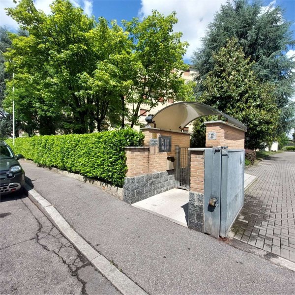 appartamento in vendita a Pioltello in zona Seggiano
