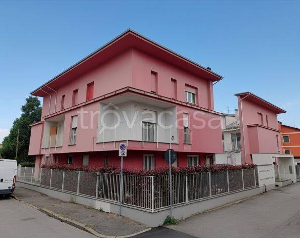 appartamento in vendita a Pioltello in zona Seggiano