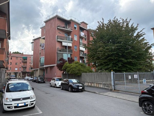 appartamento in vendita a Pioltello in zona Seggiano