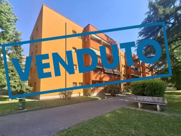 appartamento in vendita a Pioltello in zona Seggiano