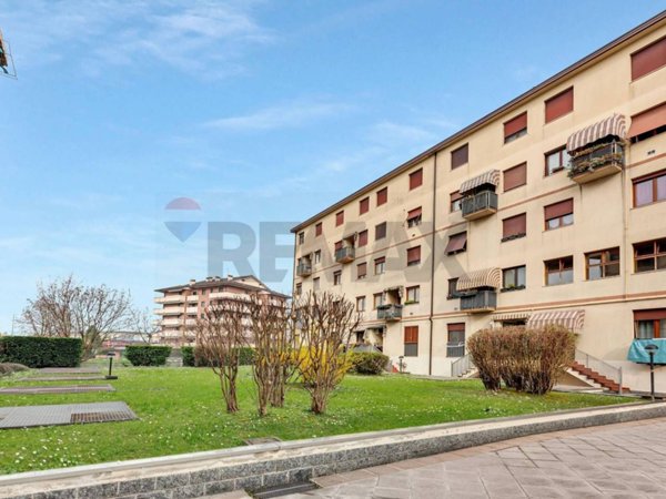 appartamento in vendita a Pioltello in zona Seggiano