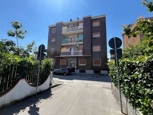 appartamento in vendita a Pioltello in zona Seggiano