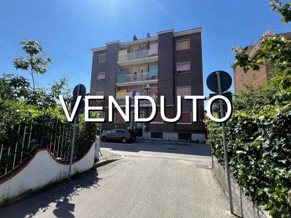 appartamento in vendita a Pioltello in zona Seggiano