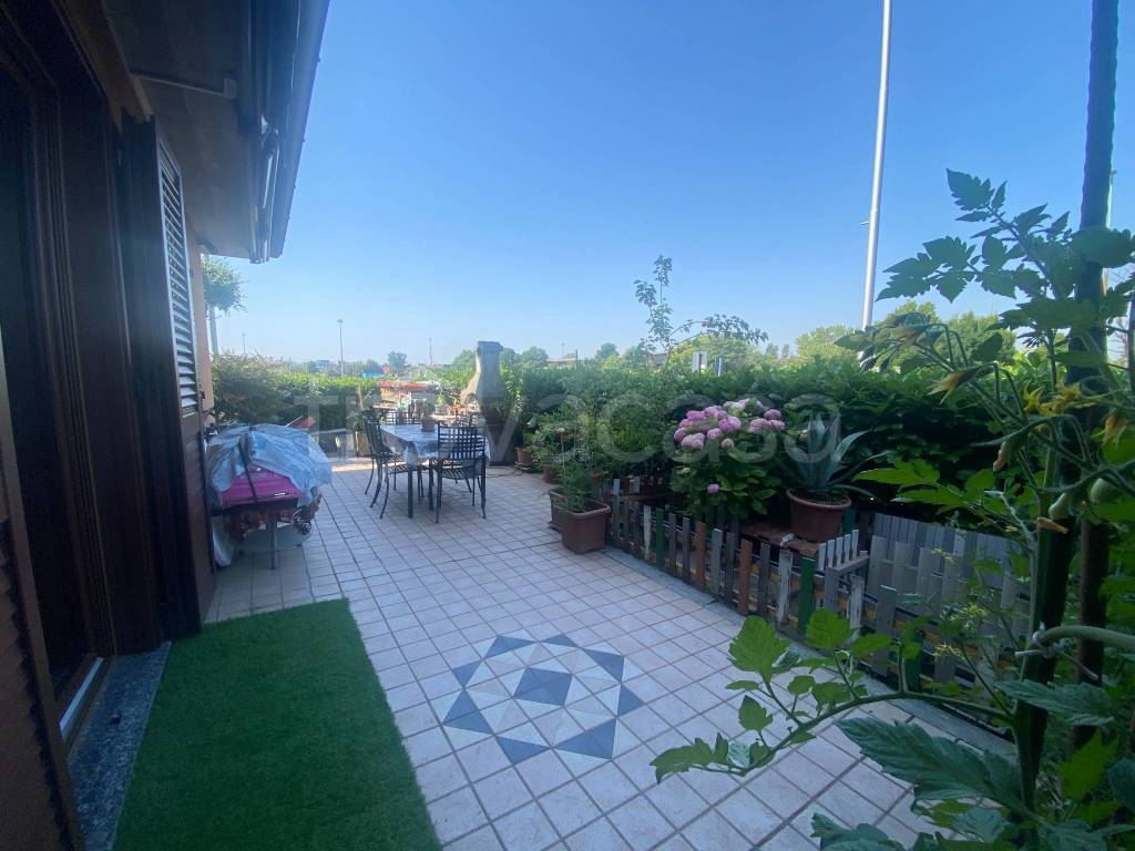 casa indipendente in vendita a Pioltello in zona Rugacesio