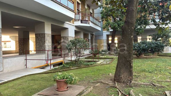 appartamento in vendita a Pioltello in zona Seggiano