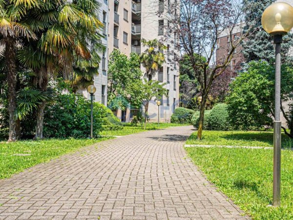 appartamento in vendita a Pioltello in zona Seggiano